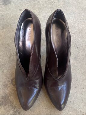 Calvin Klein Women's Pointed-Toe Leather Pumps in Dark Brown